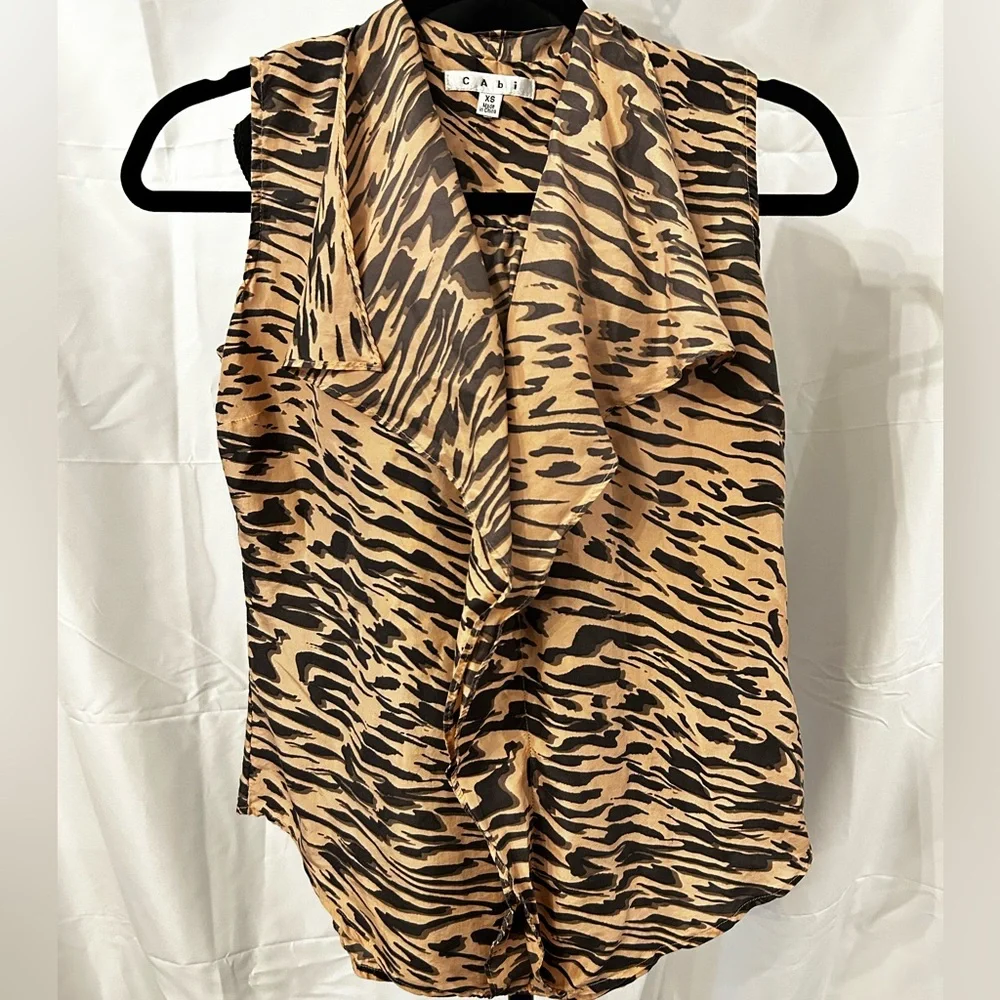 CAbi Silk‎ Animal Print Sleeveless Blouse XS